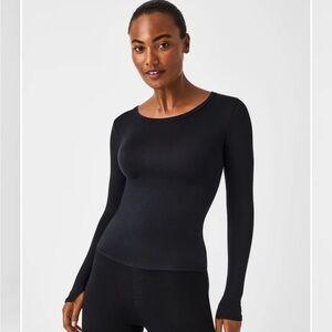 Women's Black Long Sleeve Top